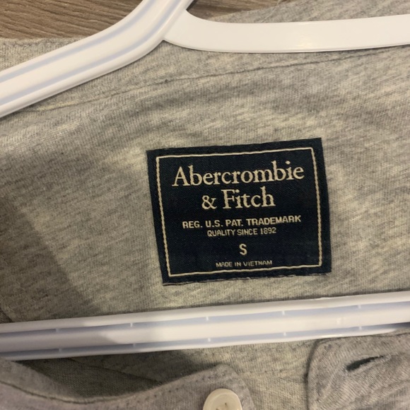 Abercrombie & Fitch long sleeve shirt, size small - Picture 2 of 3